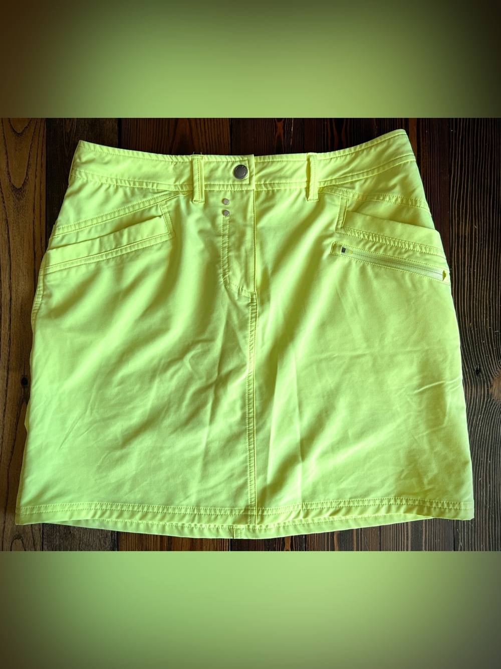 N’VO • golf skort cool performance UV protection stretch fabric Lanctôt skirt